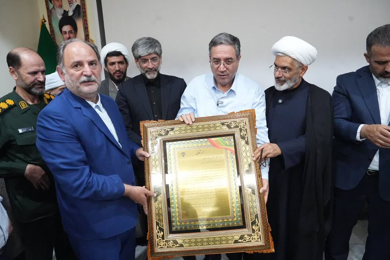 برگزاری آیین رونمایی از تجهیزات پیشرفته پزشکی بیمارستان شهرستان تکاب